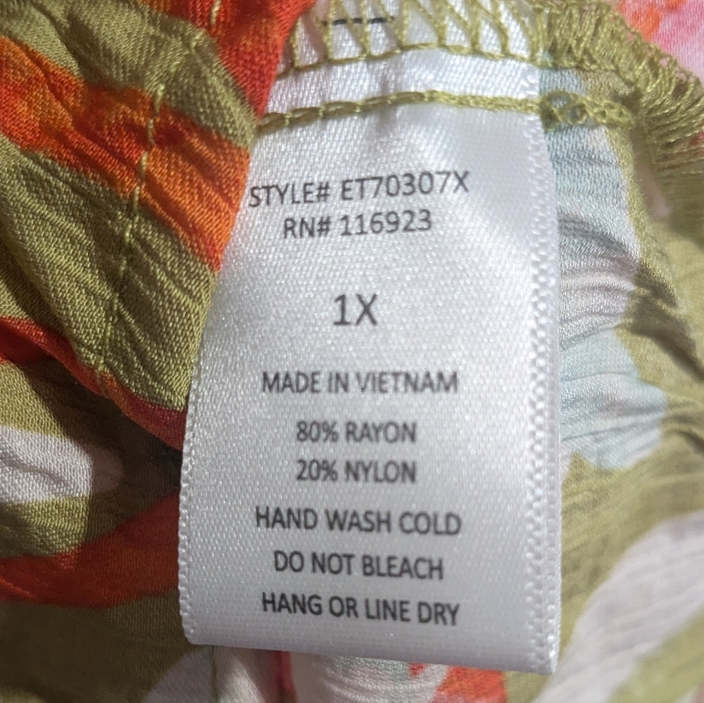 Easel Multicolor Floral Blouse - Picture 5 of 5